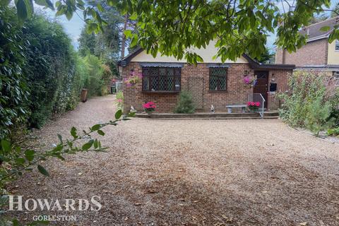 2 bedroom detached bungalow for sale, Herringfleet Road, St Olaves