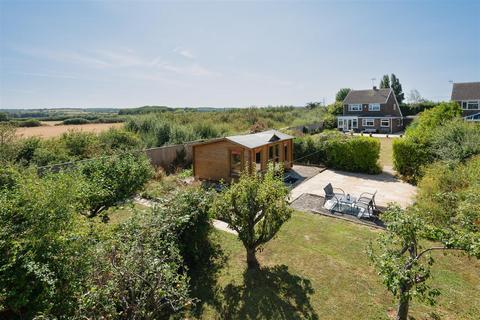 3 bedroom detached house for sale, Maydowns Road, Chestfield, Whitstable