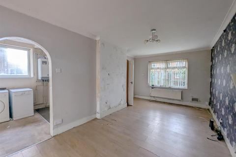 2 bedroom semi-detached house for sale, Richmond Drive, Leigh