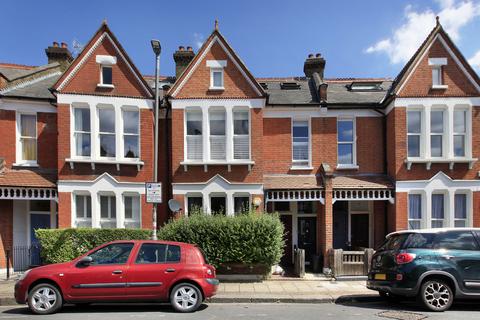 2 bedroom flat for sale, Yukon Road, Clapham South, London