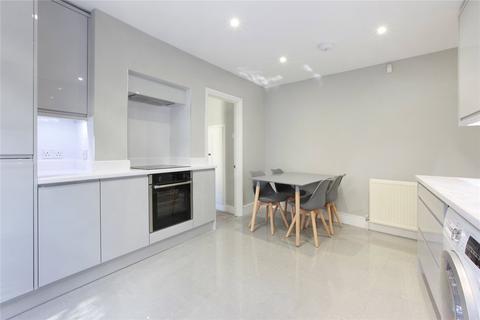 2 bedroom flat for sale, Yukon Road, Clapham South, London