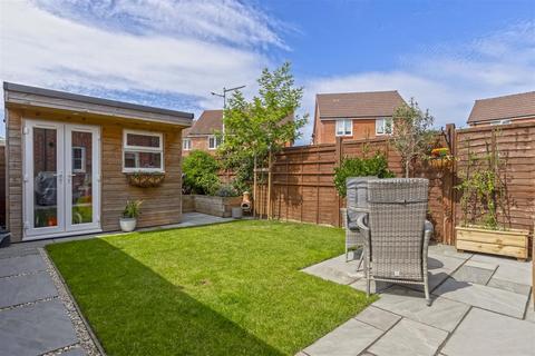 2 bedroom house for sale, Peony Grove, Worthing