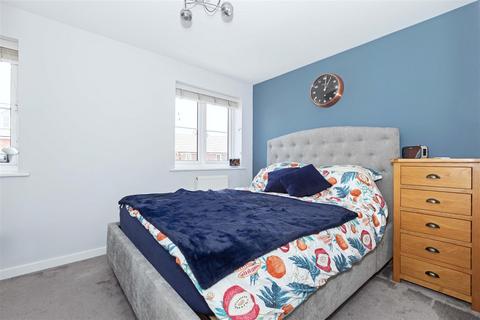 2 bedroom house for sale, Peony Grove, Worthing