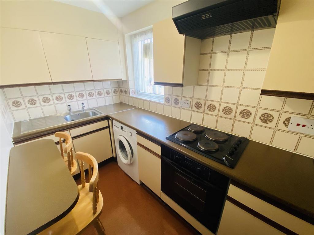 Kitchen: