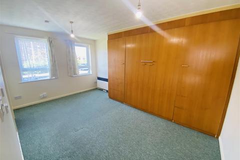 Studio for sale, Wheelwright Close, Bushey WD23