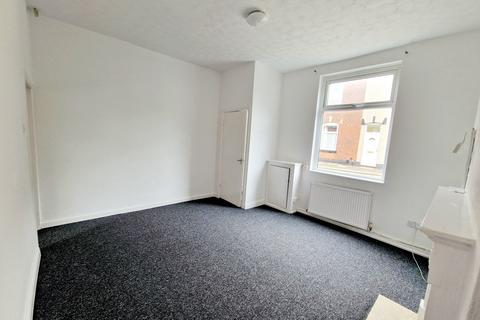 2 bedroom terraced house to rent, Potter Street, Bury, BL9