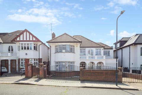 5 bedroom detached house to rent, Alexander Avenue, London