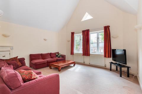 3 bedroom flat for sale, Barrowgate Road, Chiswick, London