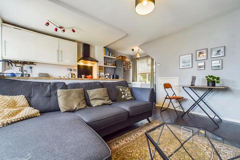 14 Gosforth Court, Nottingham, NG2 2JJ