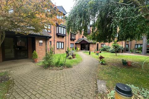 1 bedroom flat for sale, Windsor Close HA6