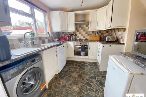 2 bedroom cottage for sale, Tiverton Road, Cullompton