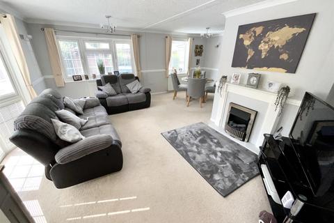 2 bedroom park home for sale, London Road, Buckland, Faversham, Kent