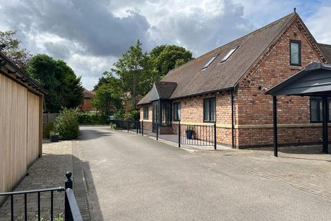 5 bedroom detached bungalow for sale, Drummond Grove, Collingham, Newark