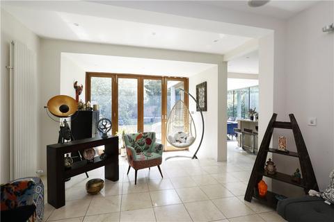 15 Ridgway Place, London, SW19 4EW