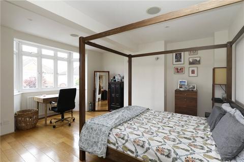 15 Ridgway Place, London, SW19 4EW