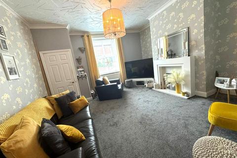 743 Ripponden Road, Oldham, OL1 4SG