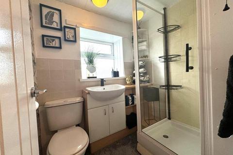743 Ripponden Road, Oldham, OL1 4SG