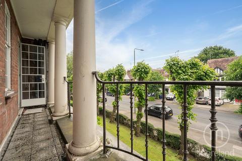 1 bedroom flat for sale, West Heath Court, London NW11