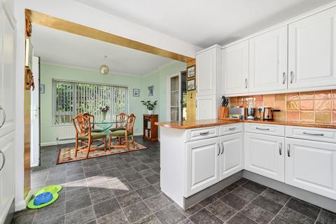 5 Ardingly Road, Saltdean, Brighton, BN2 8EG