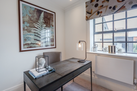 3 bedroom apartment to rent, London W6
