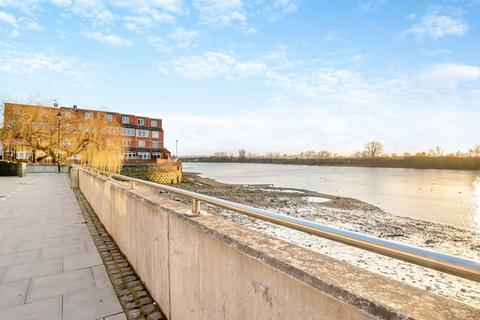 2 bedroom apartment to rent, London W6