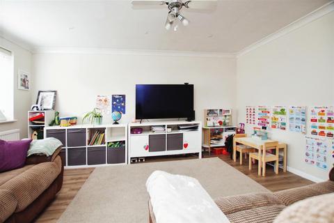 85 Griffiths Close, Swindon, SN3 4NP
