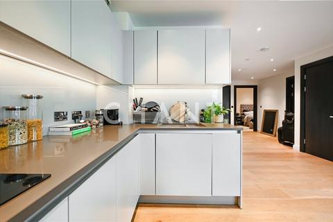 2 bedroom apartment for sale, Cascade Court, Chelsea Bridge Wharf, Battersea, London, SW11