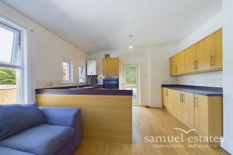 2 bedroom flat for sale, Franciscan Road, Tooting, SW17