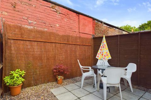 2 bedroom terraced house for sale, St. Kilda Parade, Gloucester