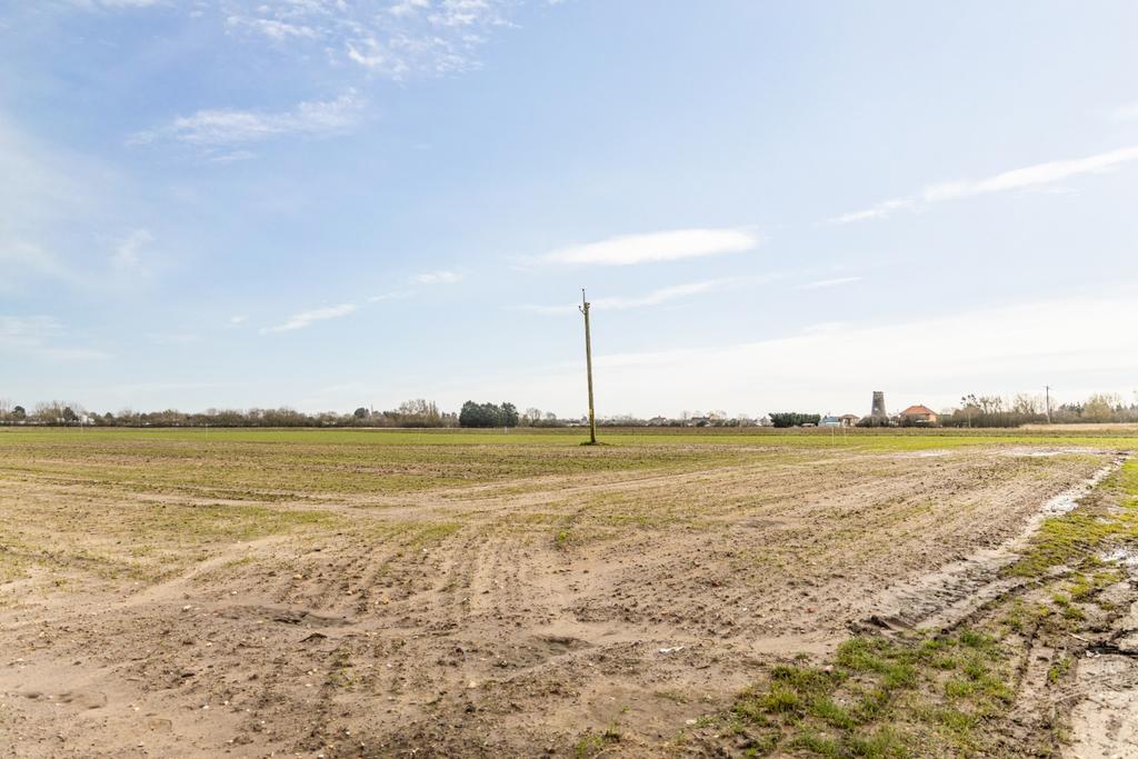 Plot of Land, Main Road (Stickney) 7