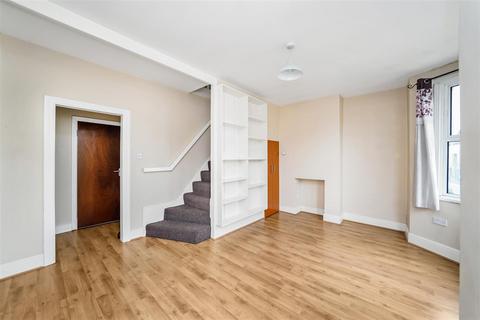 1 bedroom apartment to rent, St. Ann's Road, London N15