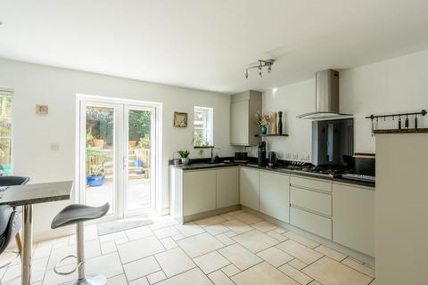 37 Kings Drive, Stoke Gifford, Bristol, BS34 8RD