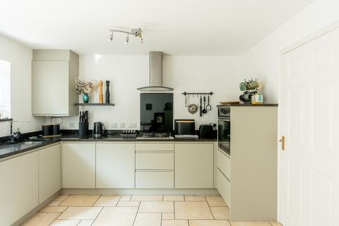 37 Kings Drive, Stoke Gifford, Bristol, BS34 8RD
