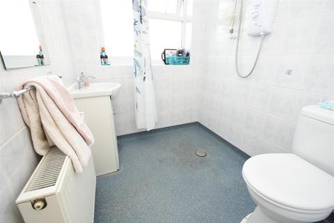 1 bedroom semi-detached bungalow for sale, Canvey Island SS8