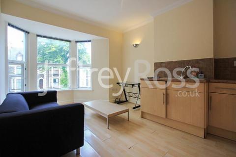 2 bedroom flat to rent, Richmond Road, Cardiff CF24