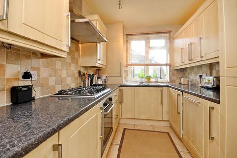 2 bedroom flat for sale, Clarence Street, Richmond, TW9