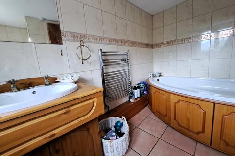 39 Coedwaungar, Sennybridge, Brecon, LD3 8TR