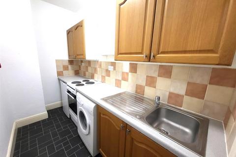 1 bedroom ground floor flat to rent, Newbridge Crescent, Wolverhampton, WV6 0LH