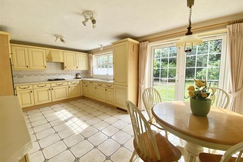 5 bedroom detached house for sale, 9 Cavendish Close, Bicton Heath, Shrewsbury, SY3 5PG