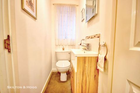 11 Burton Close, Daventry, NN11 0TX
