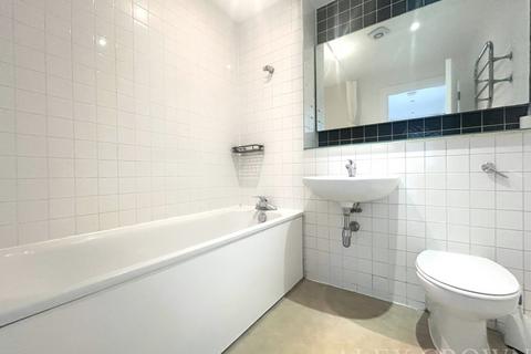 1 bedroom flat to rent, Ripple Road, Barking