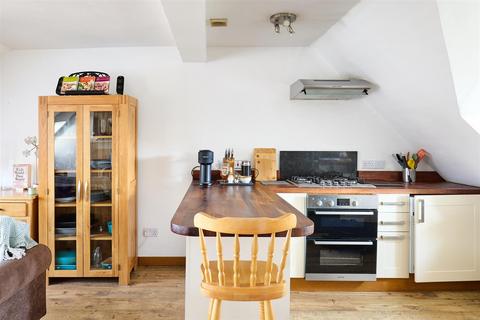 1 bedroom flat for sale, The Hermitage, Richmond, TW10