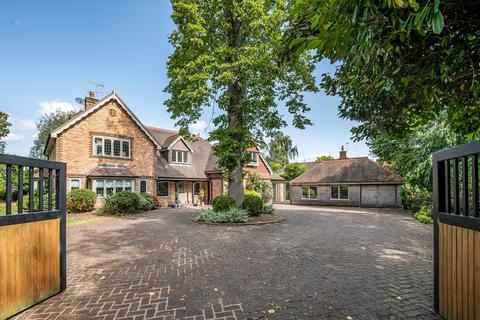 5 bedroom detached house for sale, Orchard Road, Hurst, Reading, RG10.