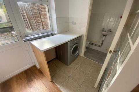 2 Coleshill Road, Sutton Coldfield, B75 7AA