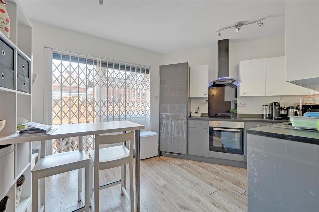 Kitchen/dining area