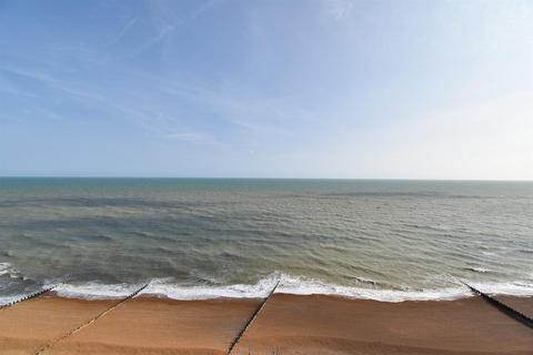 3 bedroom flat for sale, Marine Court, St. Leonards-On-Sea TN38