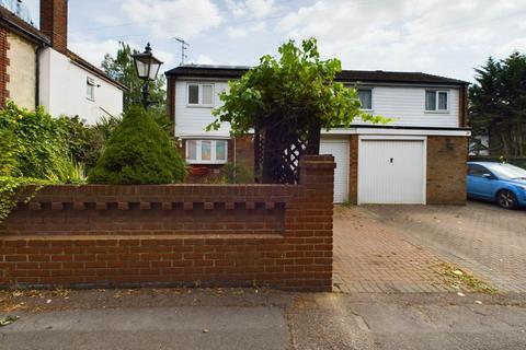 3 bedroom semi-detached house for sale, Park Road,Boxmoor