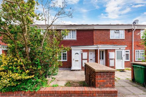 20 Delaporte Close, Epsom, KT17 4AF
