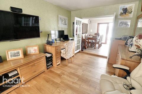 85 Jarrow Road, Romford, RM6 5RP