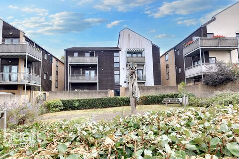 2 bedroom apartment for sale, Davis Way, Sidcup